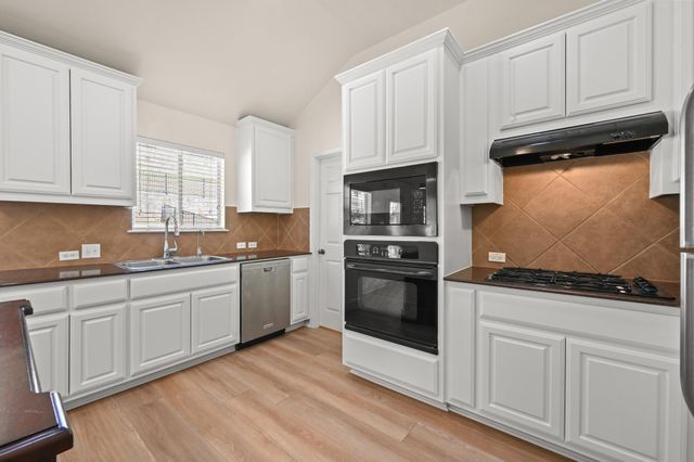 38 Cypress Knee LN 78, Austin, TX 78734