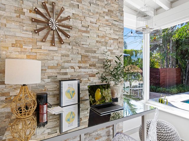 1913 N VICTORIA PARK Road, Fort Lauderdale, FL 33305