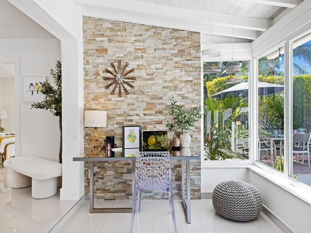1913 N VICTORIA PARK Road, Fort Lauderdale, FL 33305
