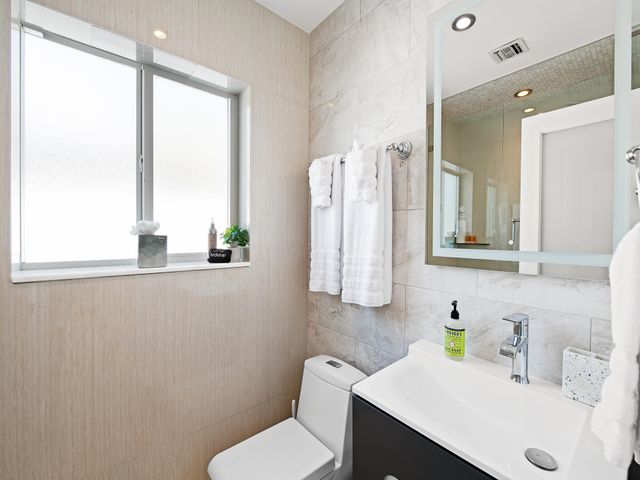 1913 N VICTORIA PARK Road, Fort Lauderdale, FL 33305