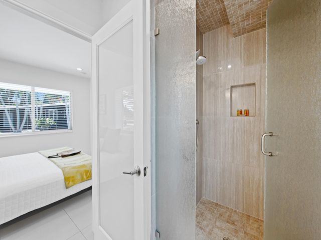 1913 N VICTORIA PARK Road, Fort Lauderdale, FL 33305