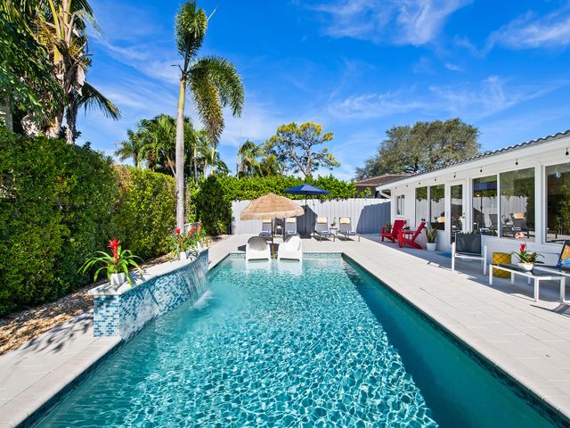 1913 N VICTORIA PARK Road, Fort Lauderdale, FL 33305