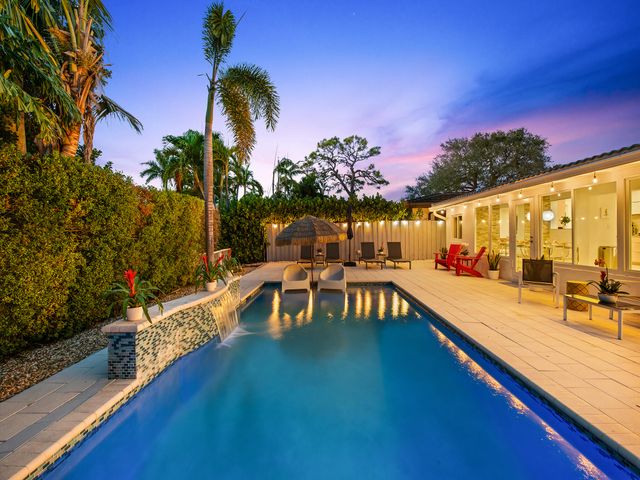 1913 N VICTORIA PARK Road, Fort Lauderdale, FL 33305
