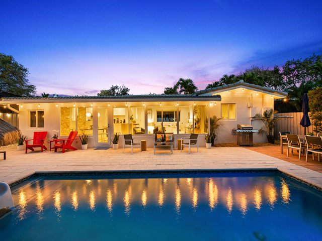 1913 N VICTORIA PARK Road, Fort Lauderdale, FL 33305