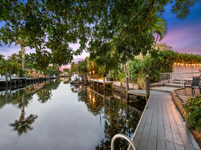 1913 N VICTORIA PARK Road, Fort Lauderdale, FL 33305