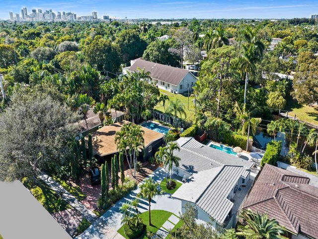 1913 N VICTORIA PARK Road, Fort Lauderdale, FL 33305