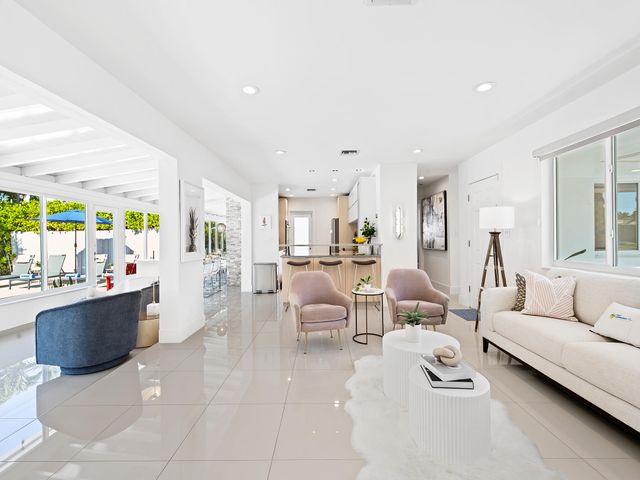 1913 N VICTORIA PARK Road, Fort Lauderdale, FL 33305