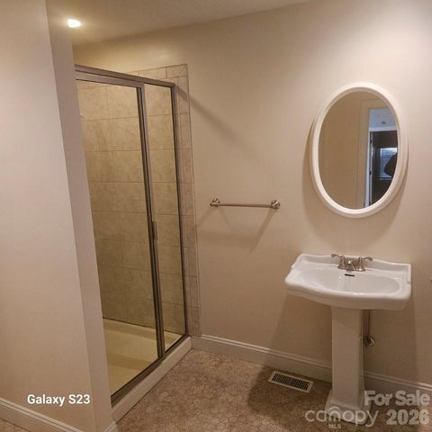 2119 Lakeview Lane, Charlotte, NC 28214