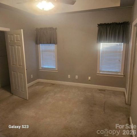 2119 Lakeview Lane, Charlotte, NC 28214