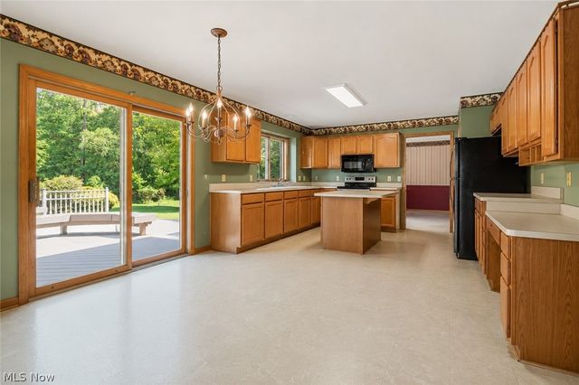 1295 Shady Lakes Drive, Kent, OH 44240