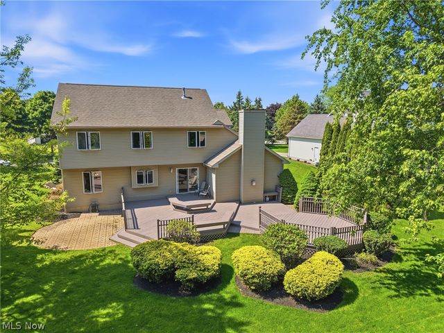1295 Shady Lakes Drive, Kent, OH 44240