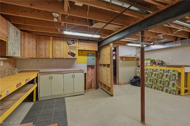 1295 Shady Lakes Drive, Kent, OH 44240