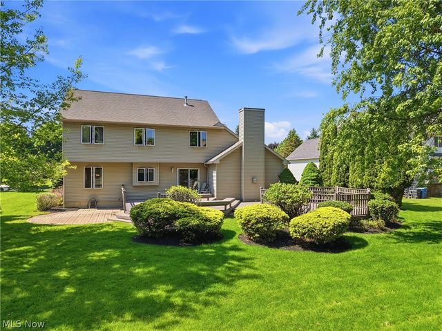 1295 Shady Lakes Drive, Kent, OH 44240