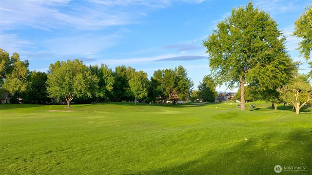 9503 Occidental Road, Yakima, WA 98903