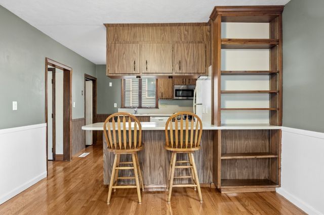 61 Edgemont Rd, Braintree, MA 02184
