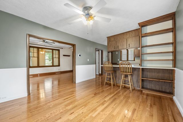 61 Edgemont Rd, Braintree, MA 02184