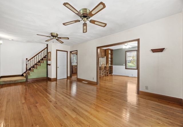 61 Edgemont Rd, Braintree, MA 02184