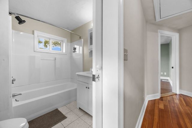 61 Edgemont Rd, Braintree, MA 02184