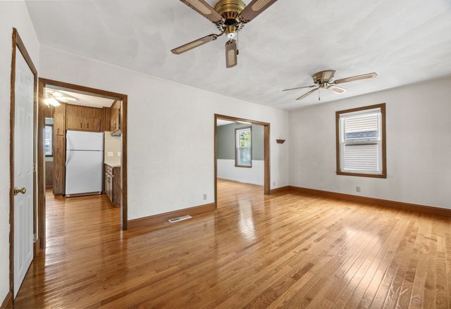 61 Edgemont Rd, Braintree, MA 02184
