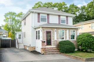 61 Edgemont Rd, Braintree, MA 02184