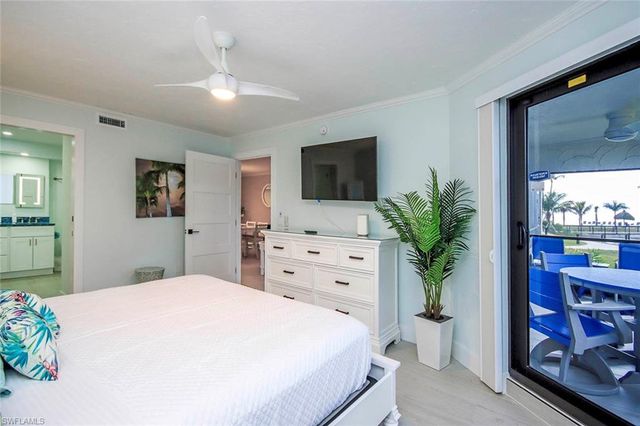 2445 W Gulf DR 5D, Sanibel, FL 33957