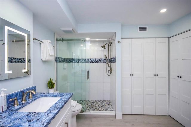 2445 W Gulf DR 5D, Sanibel, FL 33957