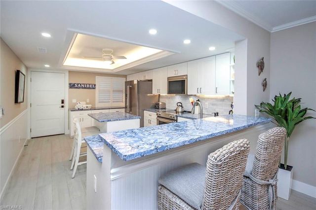 2445 W Gulf DR 5D, Sanibel, FL 33957