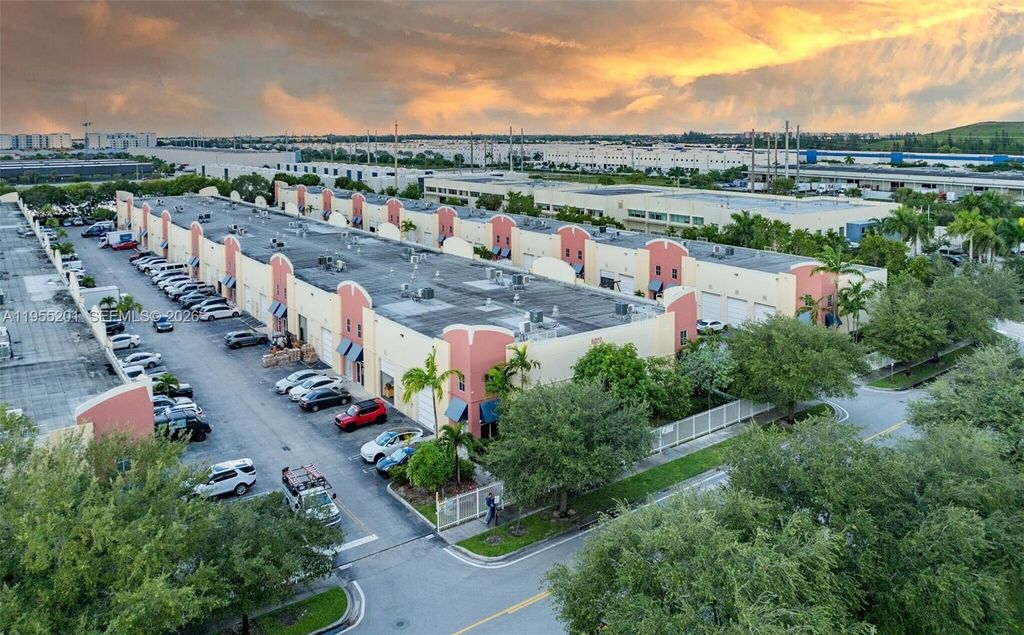 6020 NW 99th Ave 212, Doral, FL 33178