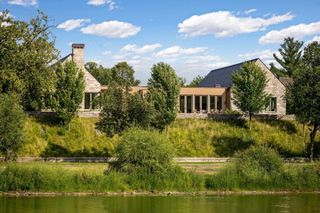 2505 E Lake Of The Isles Parkway, Minneapolis, MN 55405