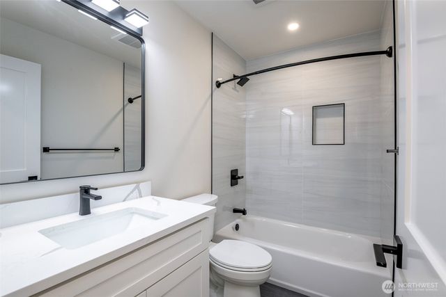 12646 NE 80th Street, Kirkland, WA 98033