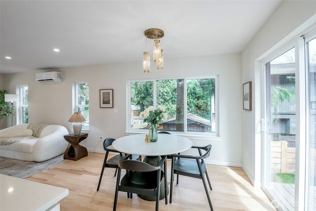 12646 NE 80th Street, Kirkland, WA 98033