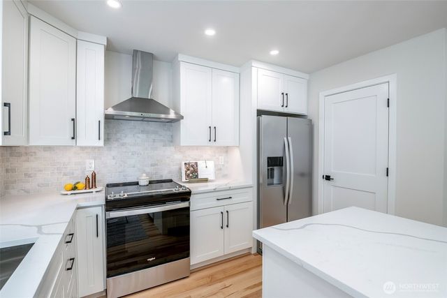 12646 NE 80th Street, Kirkland, WA 98033