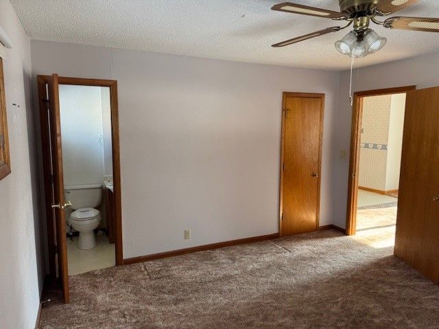 5462 Tucson Drive, Waterloo, IA 50702