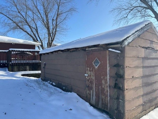 5462 Tucson Drive, Waterloo, IA 50702