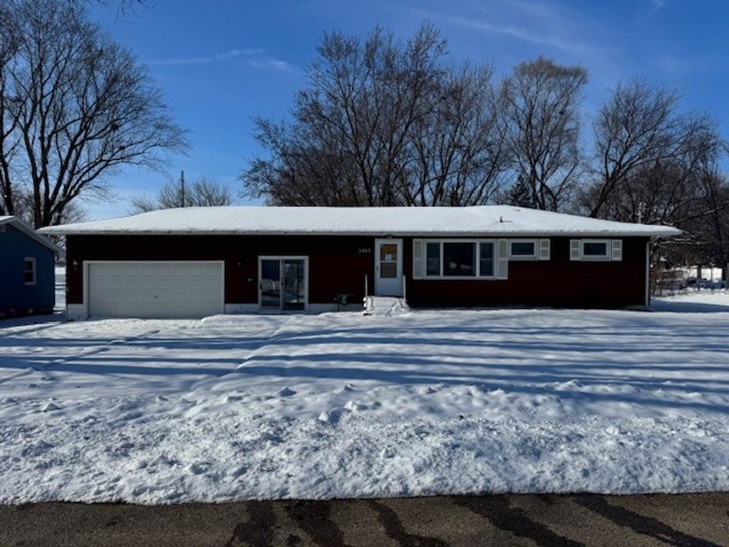 5462 Tucson Drive, Waterloo, IA 50702