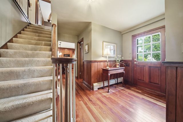534 E Forest Avenue, Wheaton, IL 60187