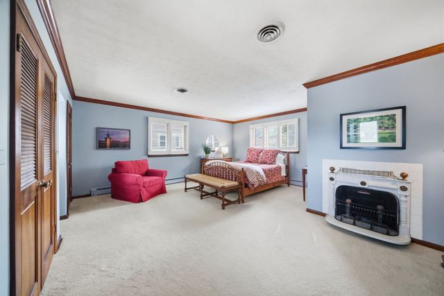 534 E Forest Avenue, Wheaton, IL 60187