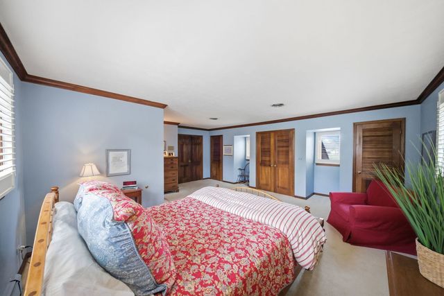 534 E Forest Avenue, Wheaton, IL 60187