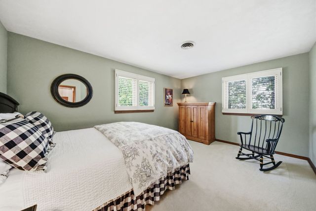 534 E Forest Avenue, Wheaton, IL 60187
