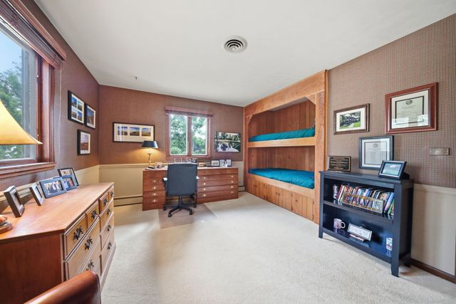 534 E Forest Avenue, Wheaton, IL 60187