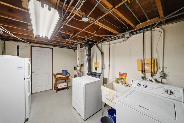 534 E Forest Avenue, Wheaton, IL 60187