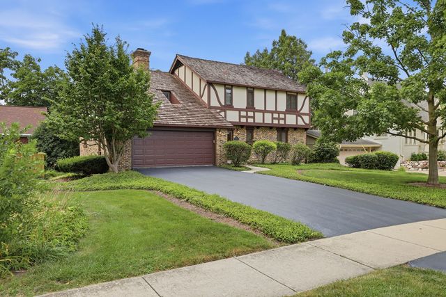 534 E Forest Avenue, Wheaton, IL 60187