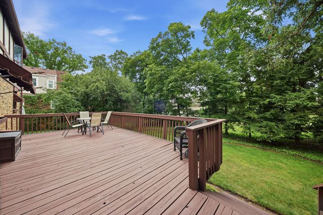 534 E Forest Avenue, Wheaton, IL 60187