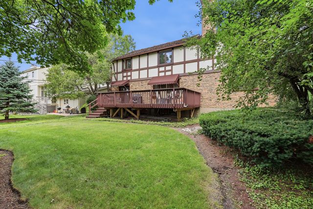 534 E Forest Avenue, Wheaton, IL 60187