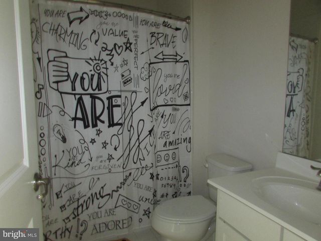 7906 ERINVALE LN, Seven Valleys, PA 17360