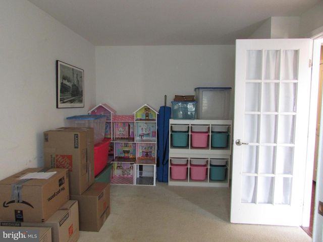 7906 ERINVALE LN, Seven Valleys, PA 17360