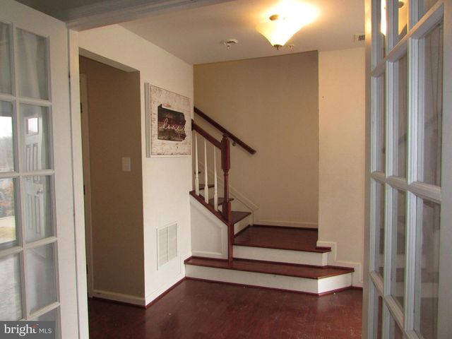 7906 ERINVALE LN, Seven Valleys, PA 17360