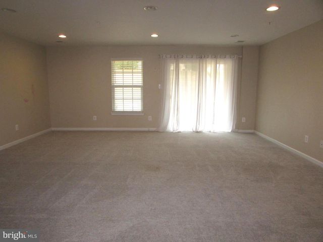 7906 ERINVALE LN, Seven Valleys, PA 17360