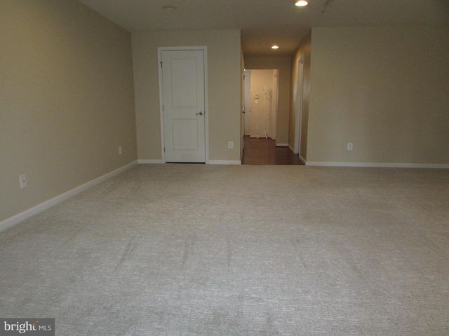 7906 ERINVALE LN, Seven Valleys, PA 17360