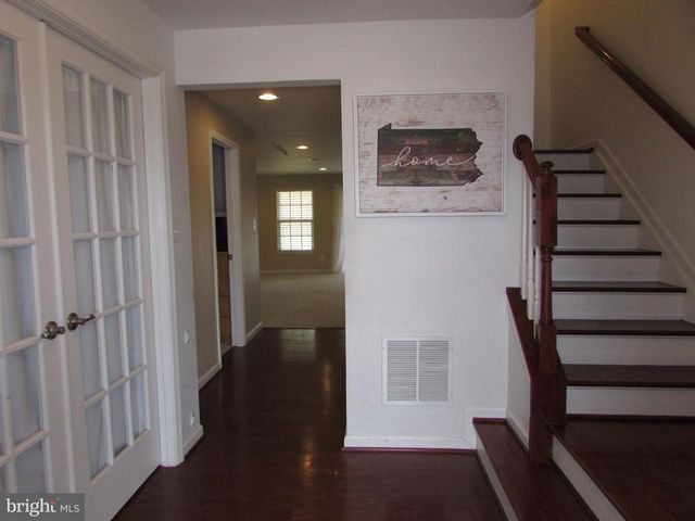 7906 ERINVALE LN, Seven Valleys, PA 17360